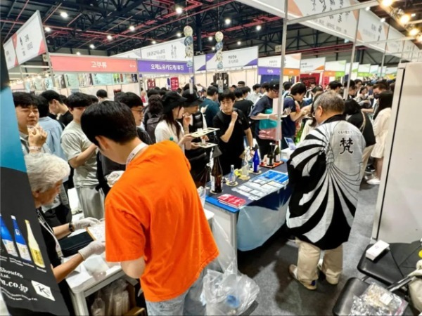 日本の地酒が韓国の若者の間で人気爆発!?アジア最大級の日本酒イベント『SEOUL SAKE FESTIVAL 2024』にきき酒師の漫才師にほんしゅが潜入レポート！