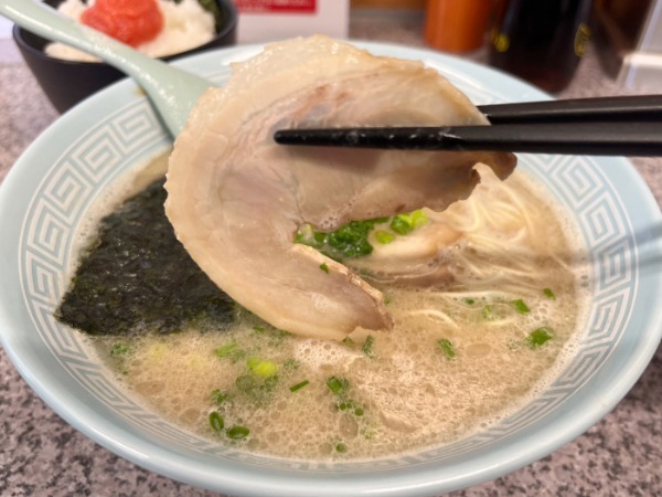 【熊本市南区】黄金バランスのとんこつラーメンが絶品！人気の「博多ラーメン 一燈灯」が3店舗目オープン！