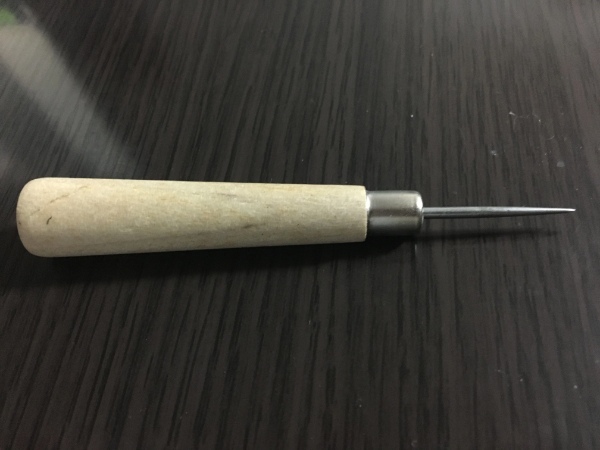 革細工の始め方!初心者向けにレザークラフトの基本のやり方や揃える道具を解説!