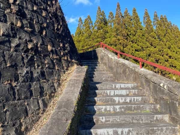 鬼のコロシアム！？その名も【鬼の城公園】は設定がガチすぎてまさに鬼の住処のような公園でした