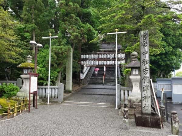 【岡山】桃太郎を祀り、鬼が眠る神社。国宝・本堂拝殿は全国唯一の様式