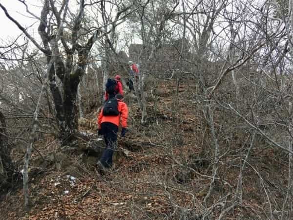 【秀麗富嶽十二景】最終十二番山頂の「本社ヶ丸」はマジきつかった。。。