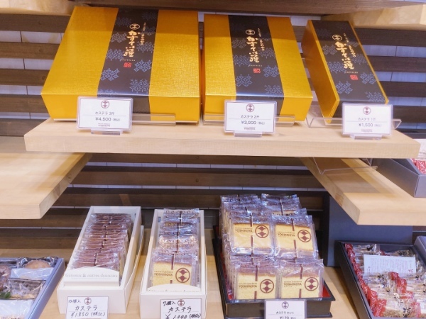 クリームたっぷりで後引く美味しさ。菊池市にある「よしのや菓舗」のシュークリームはコスパも良いし、疲れた身体を癒してくれる。