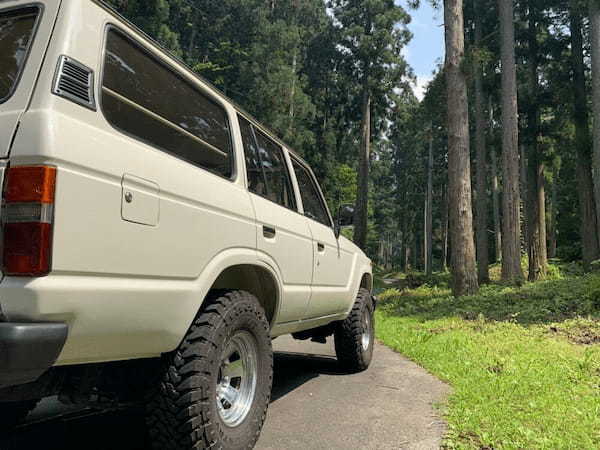 “カクカクフォルム”のランクル60が人と被らずお気に入り☆キャンプや登山が趣味のTOYOTA党男子