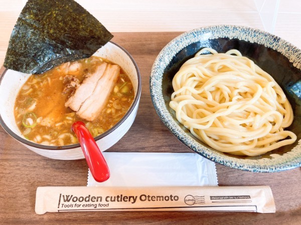 自由自在の味変ができる！「つけ麺 らぁ麺 極旨」で自分好みの麺を見つけるのが楽しい。