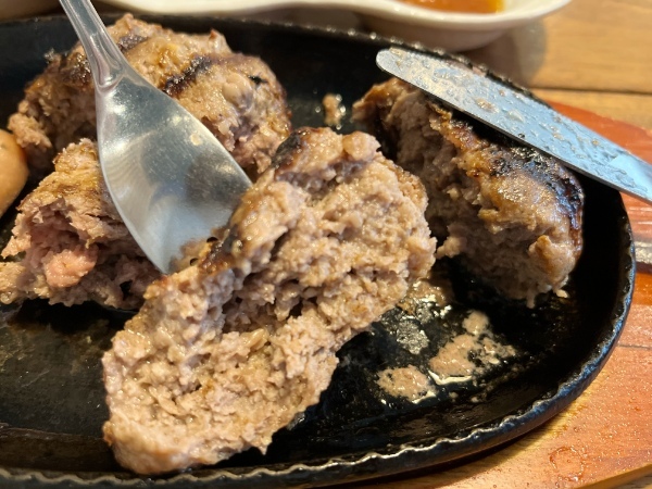 【熊本市北区】どちらが好き?植木町の「馬牛ん」でハンバーグを食べ比べ!あなたの推しハンバーグを見つけてみて。