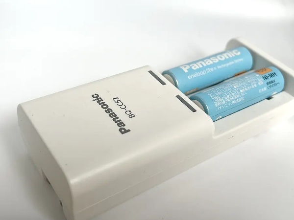 マジかよ!今どきの学生は「充電式電池」を捨てる!?その理由が衝撃