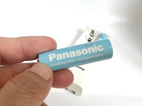 マジかよ!今どきの学生は「充電式電池」を捨てる!?その理由が衝撃