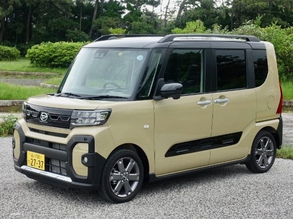 【スタッフ通信】軽自動車スーパーハイトワゴンのアウトドア仕様モデルを乗り比べてみた！