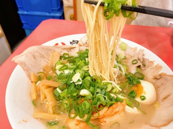 宮っ子ラーメン本店の「宮っ子セット」と「全部のせラーメン」（中津浜線ぞい甲東園らへん）【にしつーグルメ】