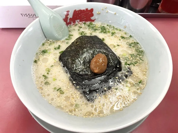 ラーメン山岡家の「朝ラー」は梅がポイント　胃に優しい朝の一杯を食べてきた