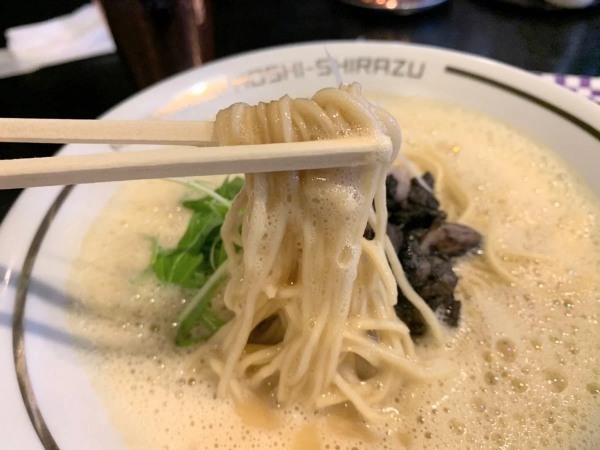 西宮北口駅すぐ昼限定マガリラーメン「星知ラズ 西宮北口店」で「鶏白湯soba」を食べてきた【にしつーグルメ】