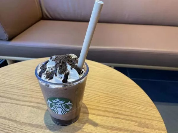 スタバ新作「フォンダン ショコラ フラペチーノ」はチョコの美味しさを詰め込んだ1杯！　バレンタイン気分が盛り上がる!?
