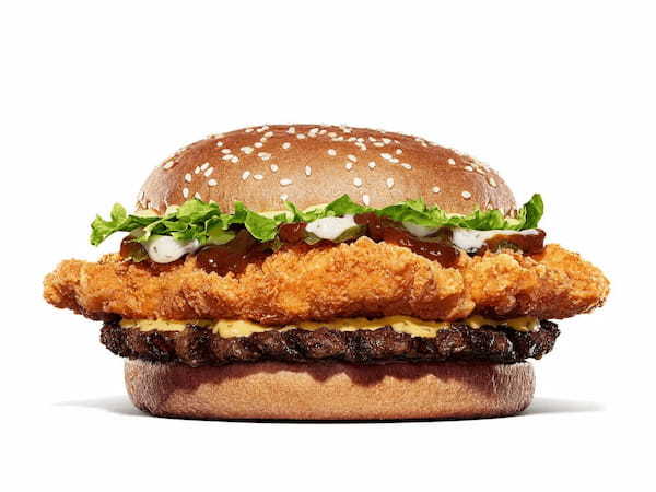 バーガーキング® が本場アメリカの味とボリュームを詰め込んだ「ワイルドBBQバーガー」新発売！スモーキーなBBQとミルキーなランチの本格ダブルソース「フライドチキン」「オニオンリング」の2種から選ぼう