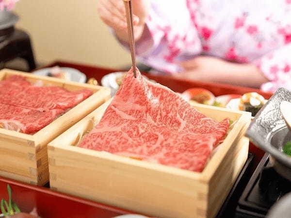かみのやま温泉 日本の宿古窯、3月1日より旬の山菜を使用した「山形の春、薫る。山菜の温泉蒸ししゃぶ会席プラン」を開始