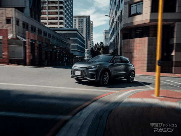 東京オートサロンでハイパフォーマンス版が登場!? レクサスの新コンパクトSUV『LBX』がカッコイイ