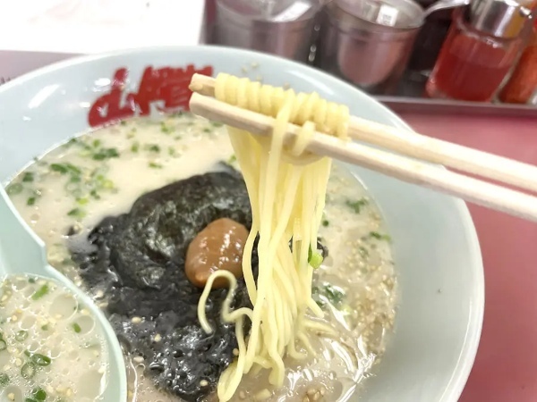 ラーメン山岡家の「朝ラー」は梅がポイント　胃に優しい朝の一杯を食べてきた