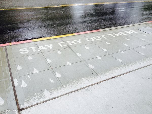 【新しい芸術】雨の日を楽しく！雨が降ると現れる素敵な撥水コートアート！