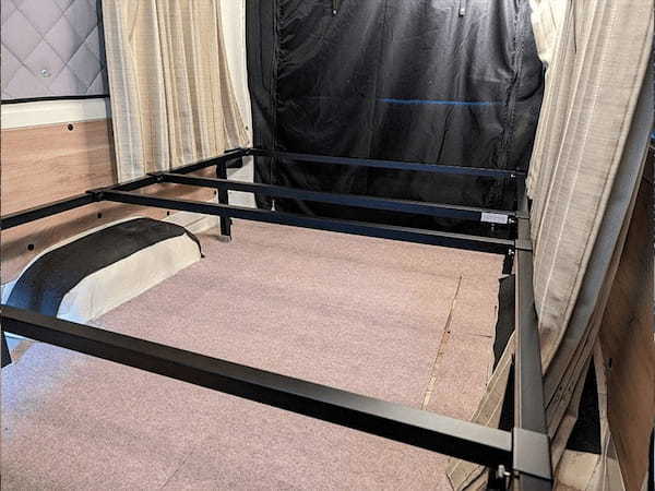 【実体験】商用ハイエースの車中泊DIY！毎年車検をラクに乗り切る工夫を紹介