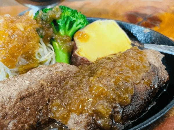 とろけるハンバーグって食べたことある?「焼肉の一休」の熊本県産黒毛和牛100%ハンバーグが最高すぎた【菊池市ランチ】