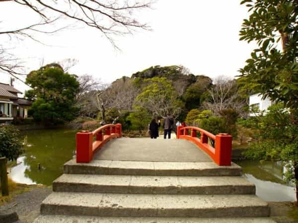 鎌倉の「鶴岡八幡宮」徹底ガイド！ 大河ドラマ館も含めた見どころ紹介