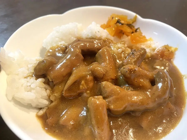 静岡のご当地グルメ「清水のもつカレー缶」を食べてみた