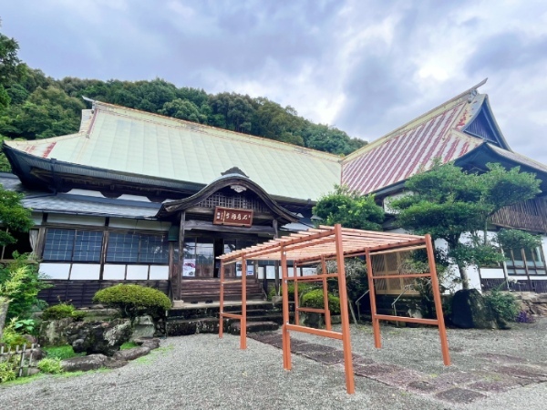 【人吉市】四季を楽しめる「鳳儀山 石水寺」。自然に山門に御朱印など魅力があり過ぎた。