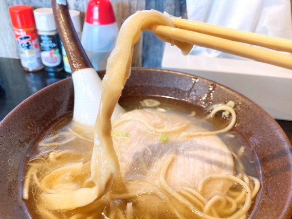 新感覚のラーメン！「麵屋 友来」には、あっさり派もこってり派も満足できる煮干しラーメンがあった。