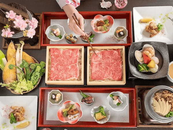 かみのやま温泉 日本の宿古窯、3月1日より旬の山菜を使用した「山形の春、薫る。山菜の温泉蒸ししゃぶ会席プラン」を開始