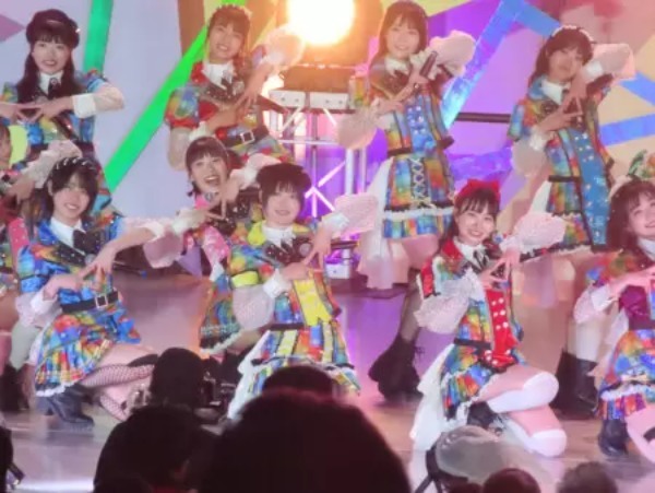 アイドルライブで聞いた「推し活」の撮影事情 撮影機材はスマホ派・カメラ派に二極化