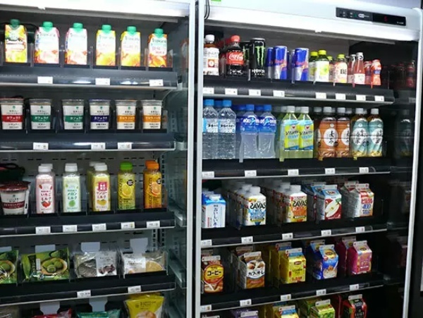 ファミマの無人決済コンビニが高校に普及するのか！？大森学園への提供で4月10日オープン