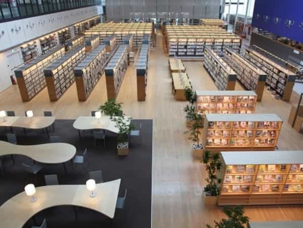 これ図書館!? わざわざ行きたい日本のおしゃれ図書館8選