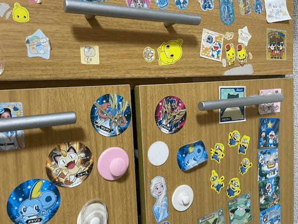 タンスのシールは「子育ての象徴」　今も昔も変わらない育児あるある
