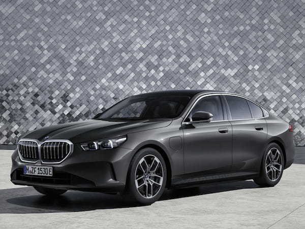 【ニューモデル情報通】Vol.15 8代目となる「BMW ５シリーズ」が日本デビュー！ 約50年にわたるその歴史を知る