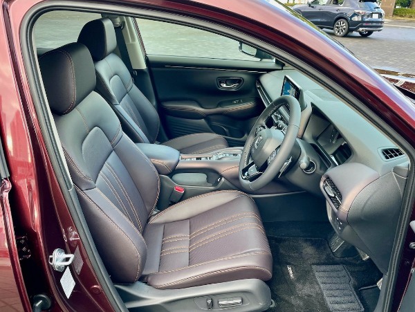 【ホンダ ZR-V 試乗記】放たれる存在感。こだわりのドラポジで走りも爽快なSUV