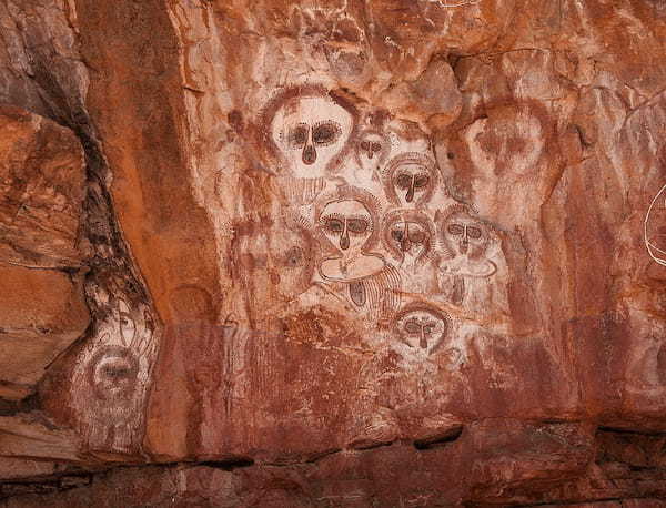 神々の正体は宇宙人だった? 世界各地の古代の壁画が明かす「ありえない訪問者」の謎