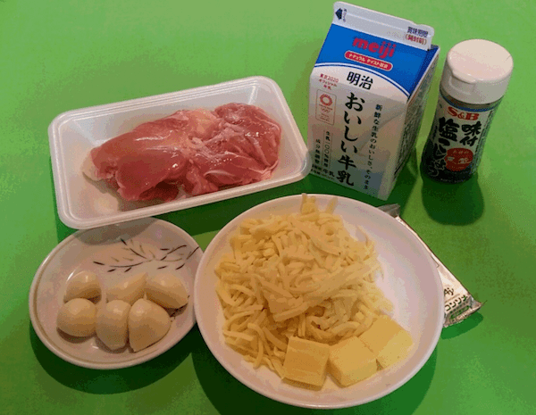 【レシピ】ジョージア料理・シュクメルリ(ニンニクをたっぷり加えた鶏肉のクリーム煮)を作ろう♪