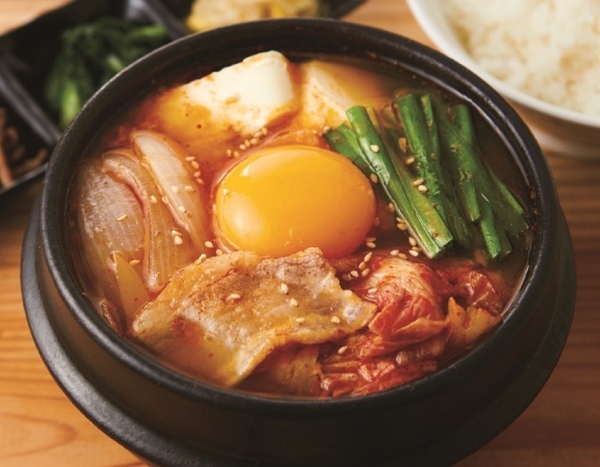 大阪に初出店！フードコートで牛角の味が楽しめる「牛角焼肉食堂」