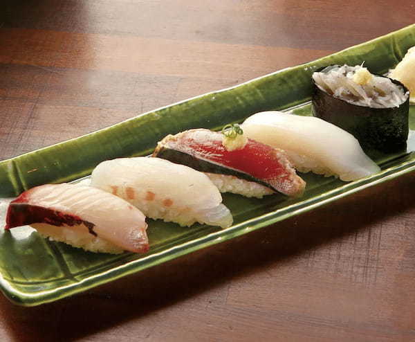 春の到来を告げる寿司ネタ「真鯛」「しまあじ」など　全国からお届け！　柿家すし「旬の寿司 春」新発売