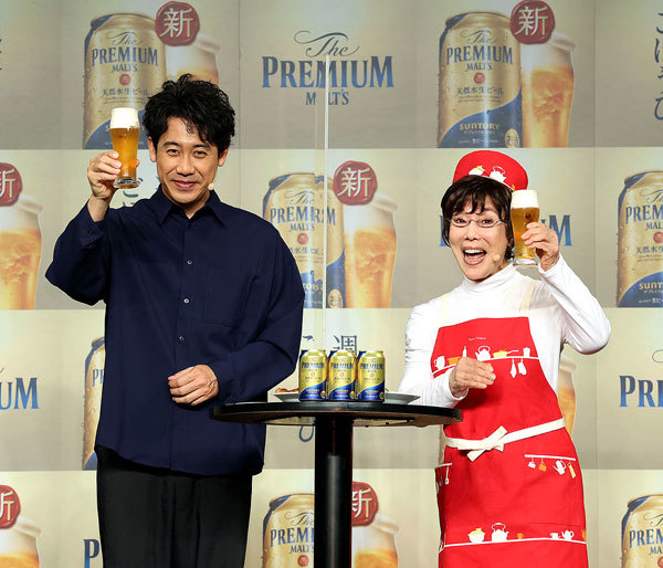 週末のごほうびにプレモルを 時代に寄り添う提案 大泉洋がメッセンジャー サントリー