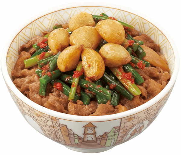 【すき家】ニンニクたっぷり旨辛だれとシャキシャキ食感がたまらない！夏の大人気商品「ニンニクの芽牛丼」が登場！
