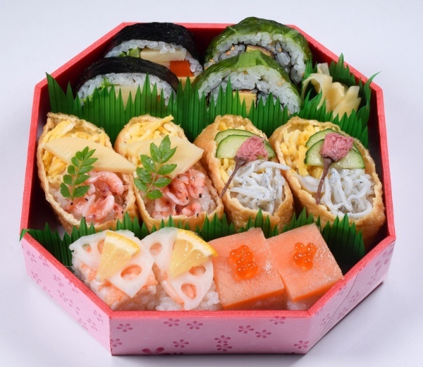 【阪神梅田本店】まもなく大阪も開花予定。桜に負けない華やかさの「花見弁当」揃えました！