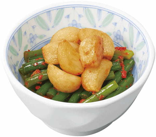 【すき家】ニンニクたっぷり旨辛だれとシャキシャキ食感がたまらない！夏の大人気商品「ニンニクの芽牛丼」が登場！