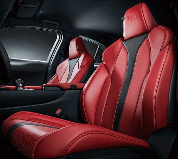 レクサスUXがマイナーチェンジ。UX300hの新設定や走り味の深化、Lexus Safety System＋の機能拡充、コクピット空間の進化などを実施
