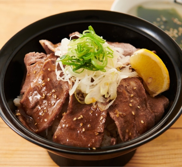秋田県に初出店！フードコートで牛角の味が楽しめる「牛角焼肉食堂」