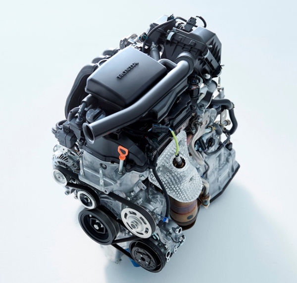 日本のベストセラーカーのホンダN-BOXがフルモデルチェンジ。軽スーパーハイトワゴンとしての総合力を一段とレベルアップ