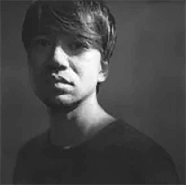 ウエルシアのプライベートブランド「からだWelcia・くらしWelcia」国産とちおとめ果汁をたっぷり使用「2つの幸せが出会った苺アイスバー」