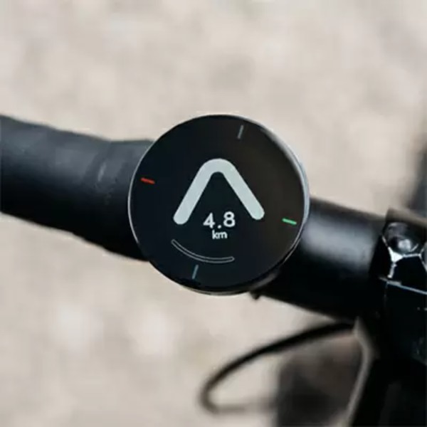 ナビアプリ見なくて大丈夫！　自転車で走ることに集中できるサイコン一体型ナビ「Beeline Velo2」で出かけよう