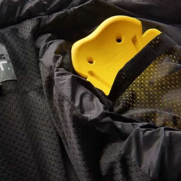 地球に優しい高機能素材を使用した防寒ライディングジャケット発売！