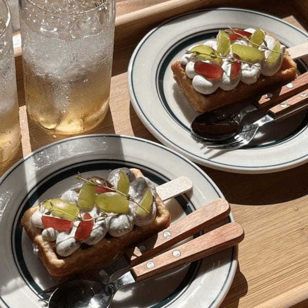 【おばけワッフル】片手で楽しむワッフルバーが、ハロウィン仕様に変身!ぎょろ目が可愛いフランケンシュタインやミイラモチーフの期間限定ワッフルBOXが登場|10/11(水)〜販売開始